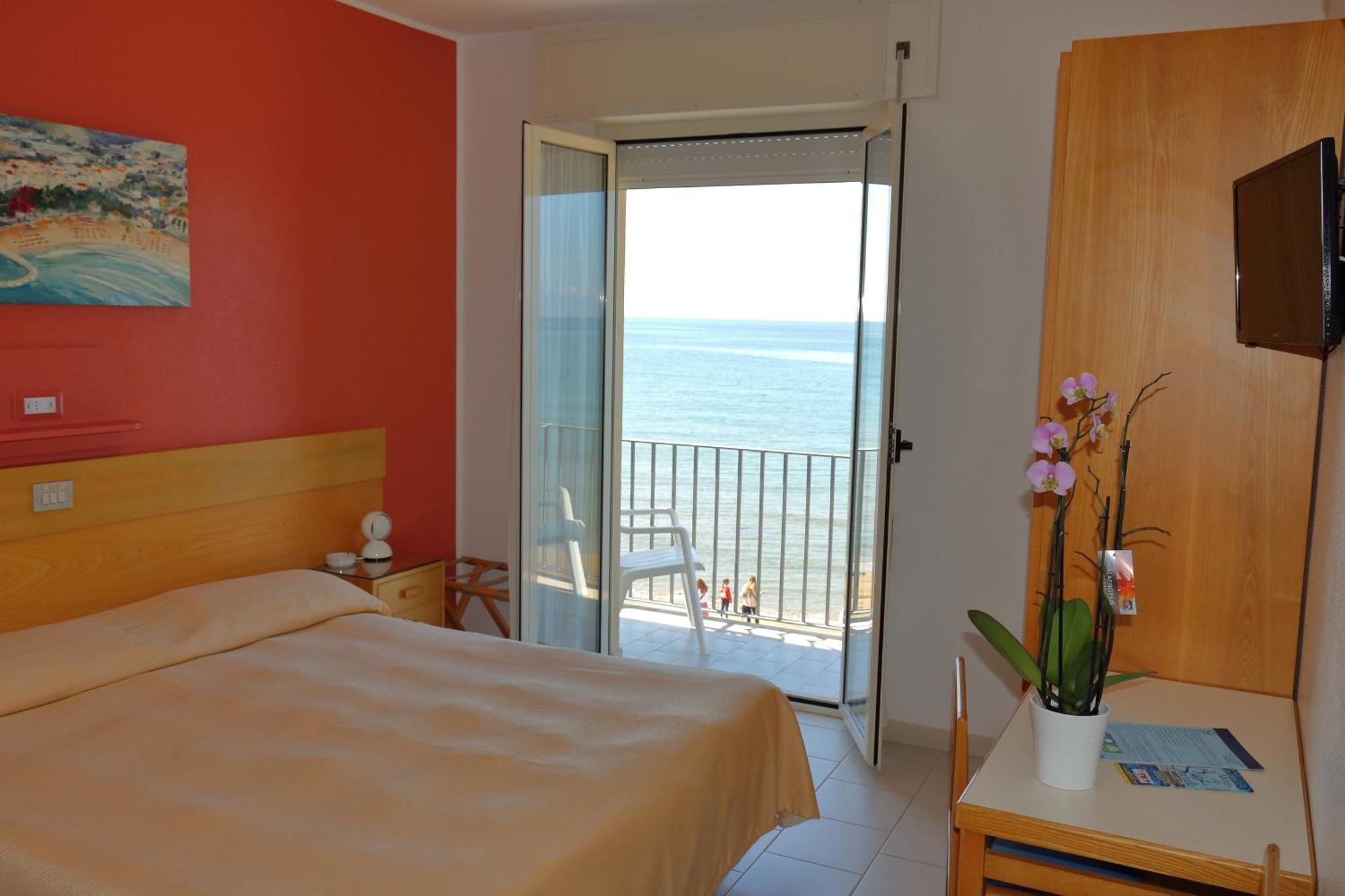 Albergo La Sirenella Sperlonga Exteriör bild